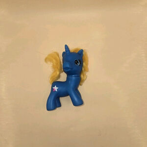 Vintage Gi-Go Wonder Pony Land Blue Unicorn with Yellow Hair and Star Cutie Mark